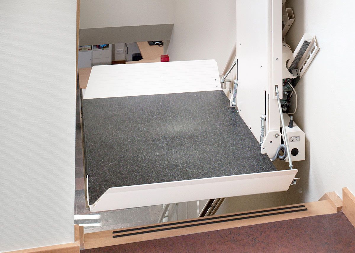 Incline Platform Mobility Lift